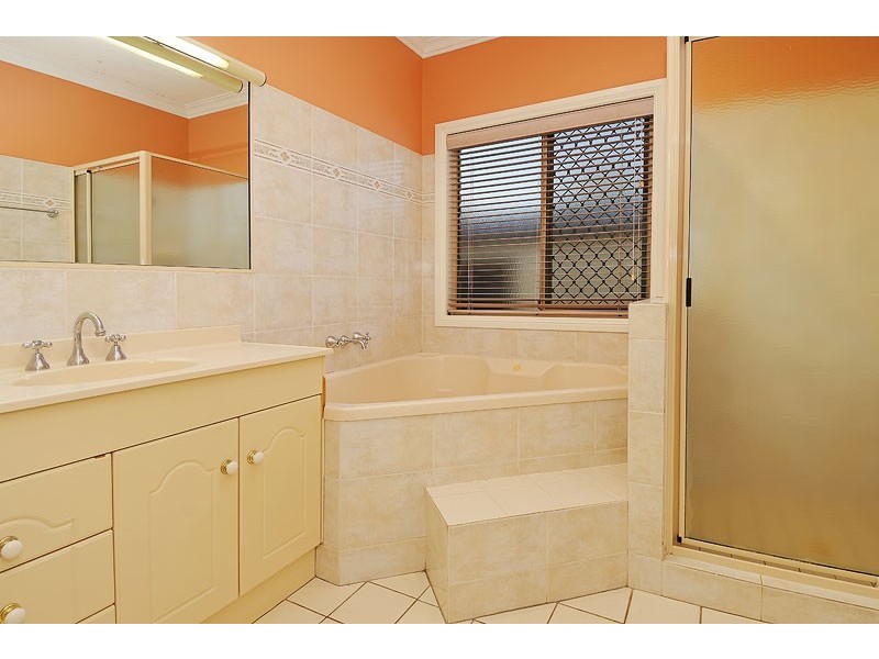 63 Darien St, Bridgeman Downs QLD 4035