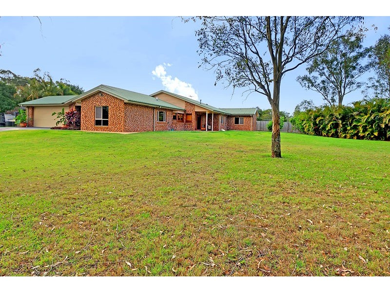 63 Darien St, Bridgeman Downs QLD 4035