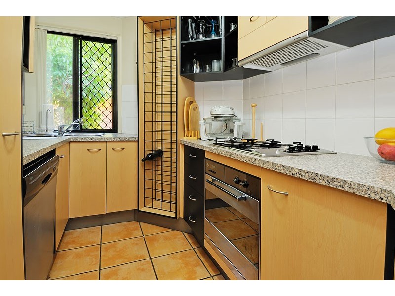 12/4 Cowlishaw Street, Newstead QLD 4006