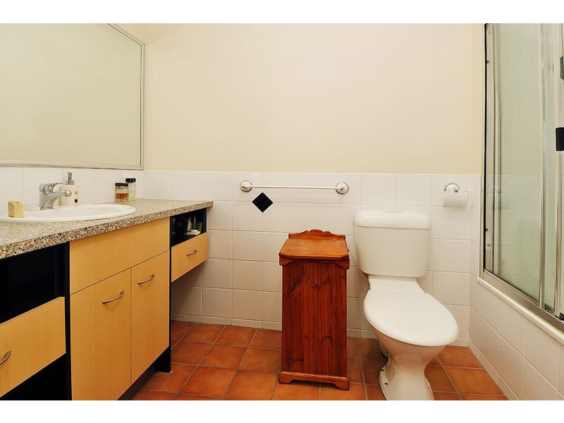 12/4 Cowlishaw Street, Newstead QLD 4006