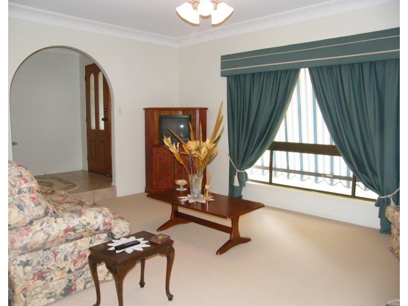 17 Ustinov Crescent, Mcdowall QLD 4053