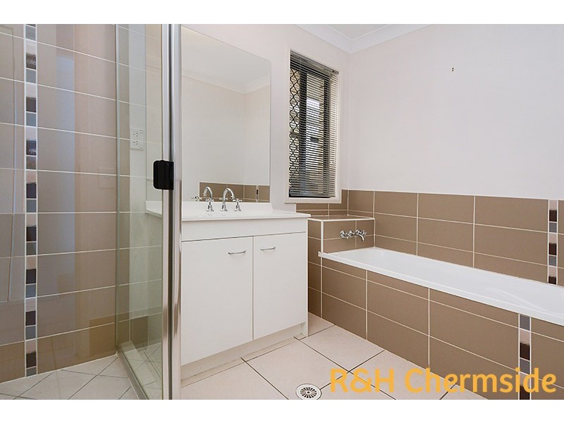 27 Mondial Dve, Warner QLD 4500