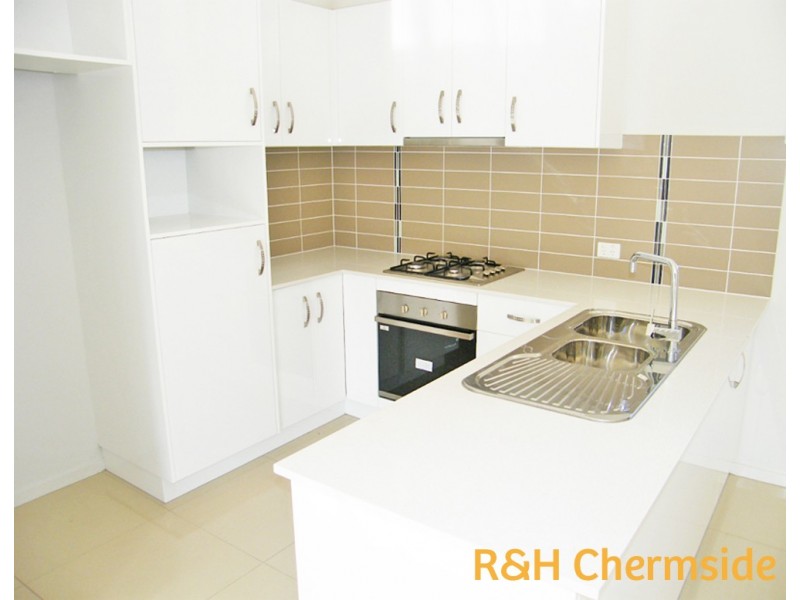 4/4 Ballantine St, Chermside QLD 4032