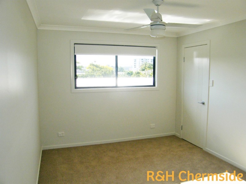 4/4 Ballantine St, Chermside QLD 4032