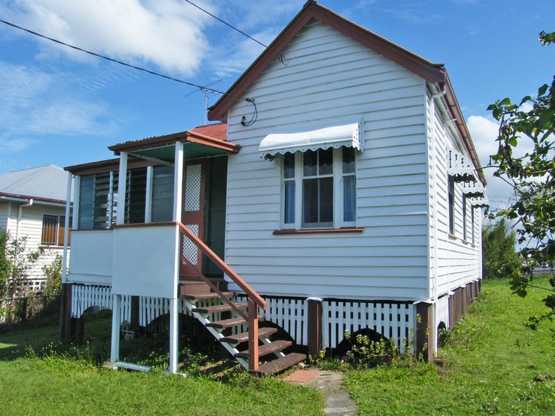27 Oliver St, Kedron QLD 4031