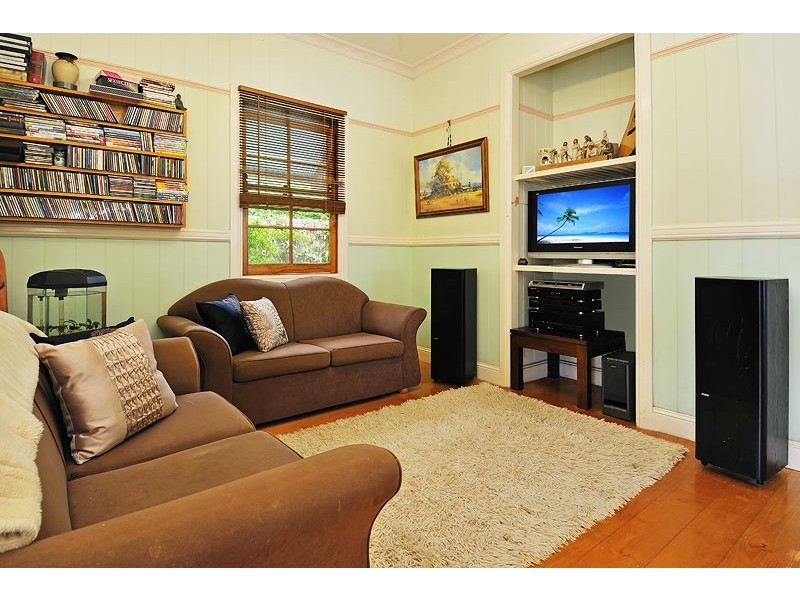 37 Toombul Tce, Nundah QLD 4012