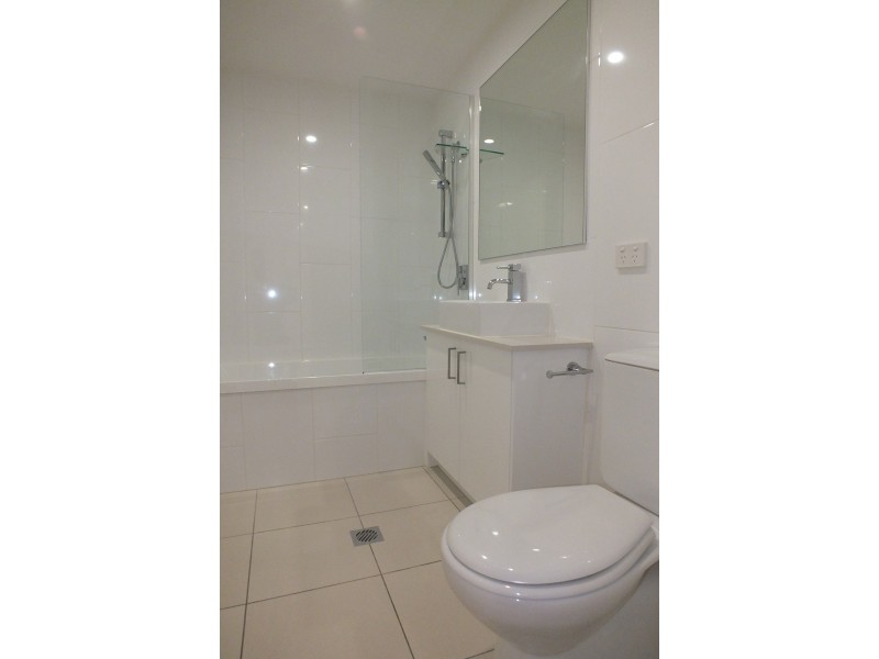 401/20 Playfield St, Chermside QLD 4032