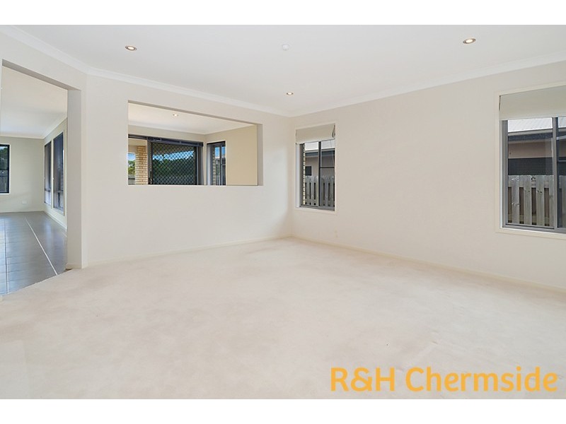 28 Petrie Cres, Aspley QLD 4034