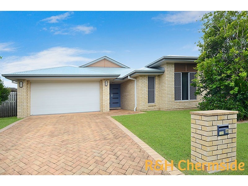 28 Petrie Cres, Aspley QLD 4034