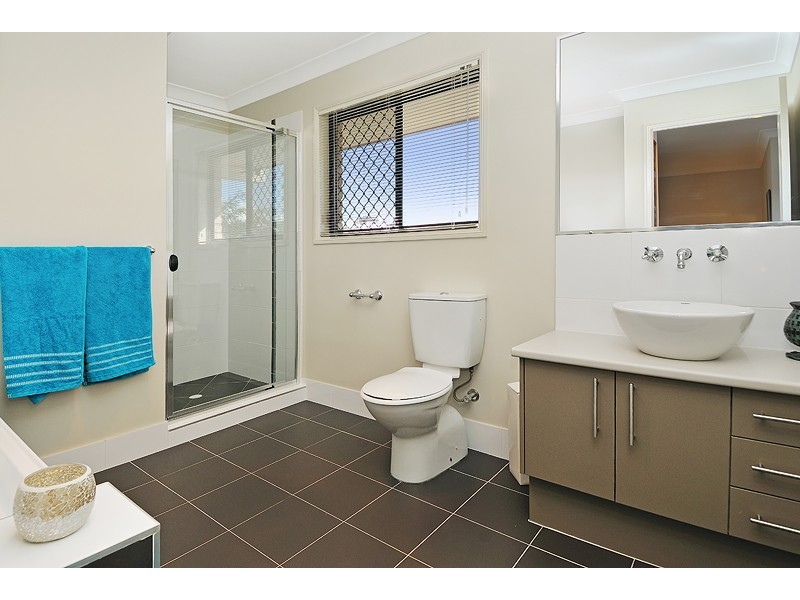 73 Caribou Cres, Fitzgibbon QLD 4018