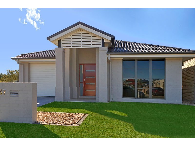 67 Diamantina Cres, Fitzgibbon QLD 4018