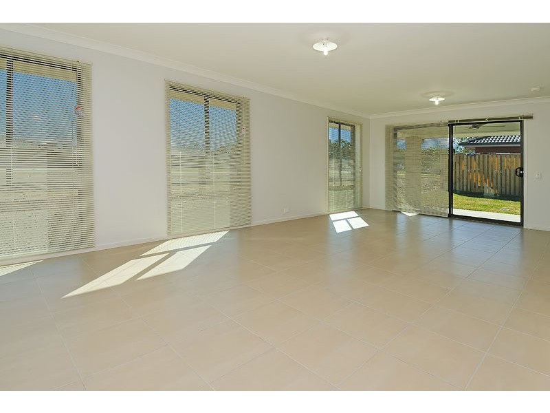 67 Diamantina Cres, Fitzgibbon QLD 4018