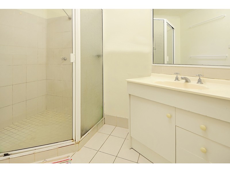 27 / 2 Nye St, Chermside QLD 4032