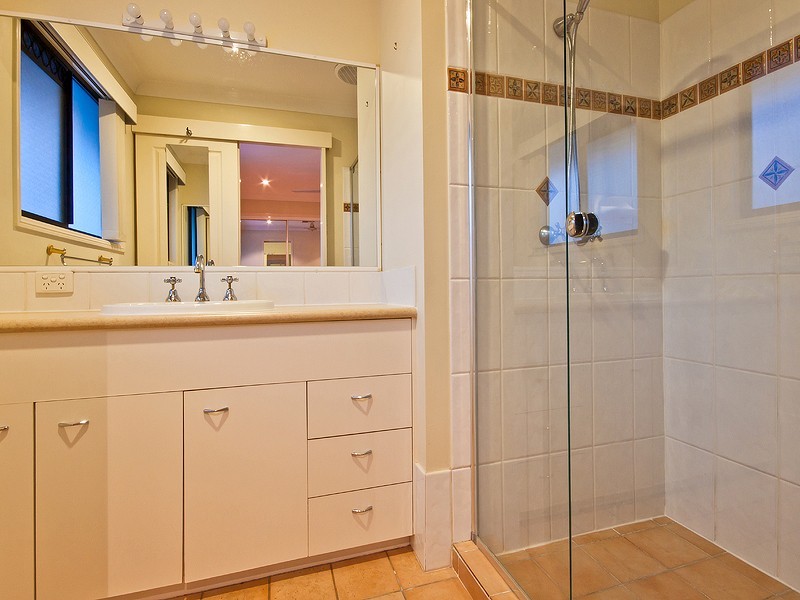 160 Galaxy St, Bridgeman Downs QLD 4035