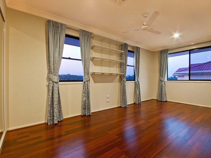 160 Galaxy St, Bridgeman Downs QLD 4035