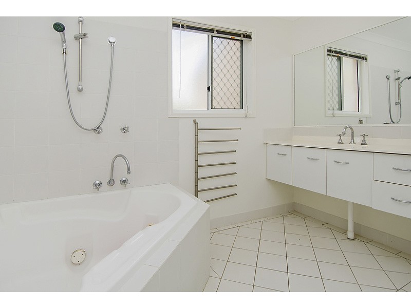 Bridgeman Downs QLD 4035