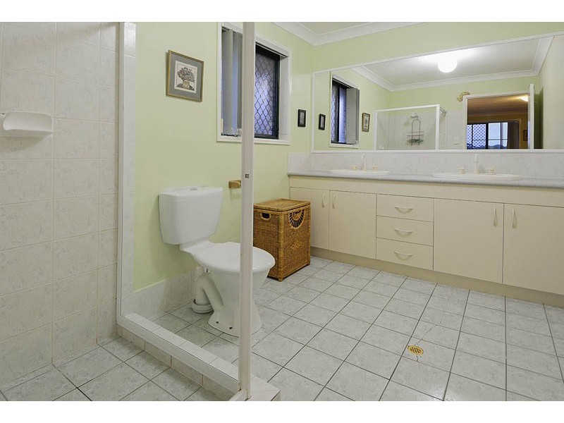 54 Queens Circuit, Geebung QLD 4034