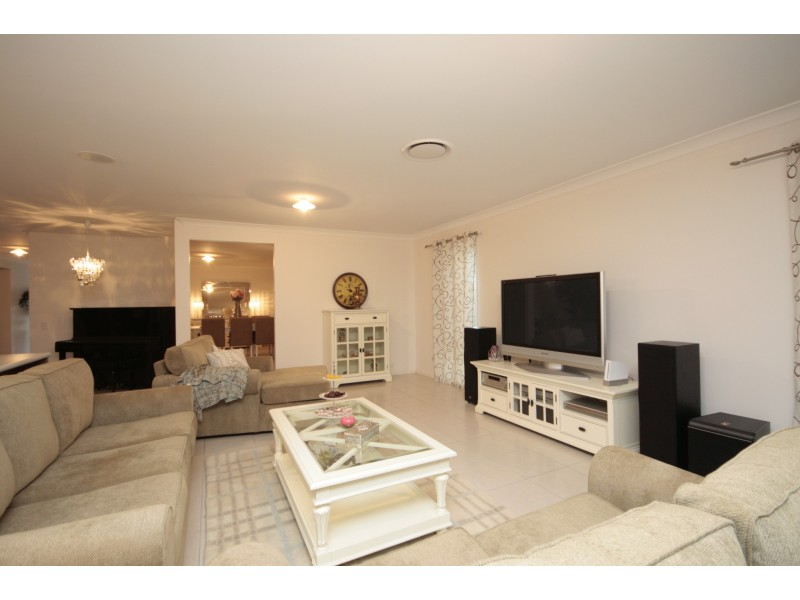 7 MaClean Street, Fitzgibbon QLD 4018