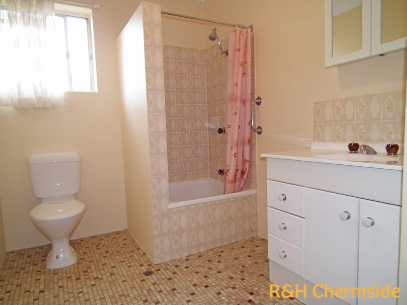 2/8 Glenfern Ave, Kedron QLD 4031