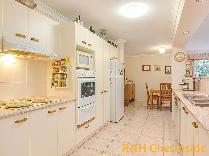 9 Goldberg Pl, Bridgeman Downs QLD 4035