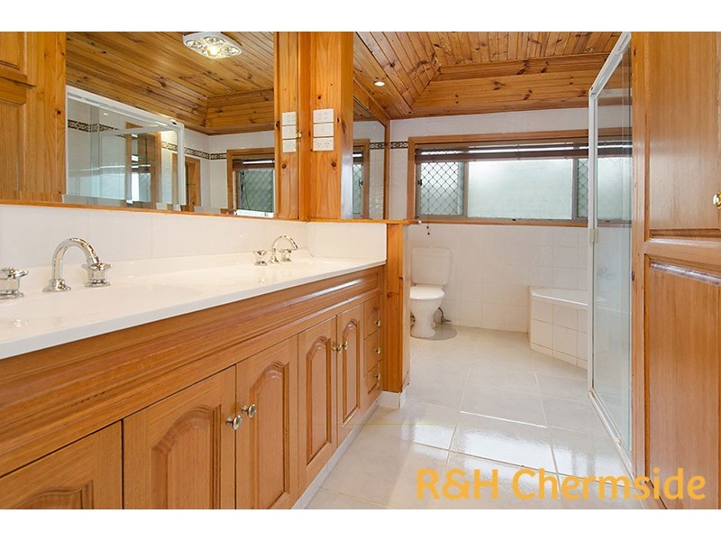 27 Ledbury Street, Aspley QLD 4034