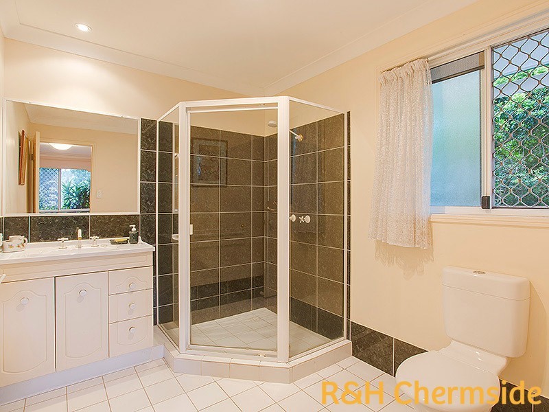 9 Goldberg Place, Bridgeman Downs QLD 4035