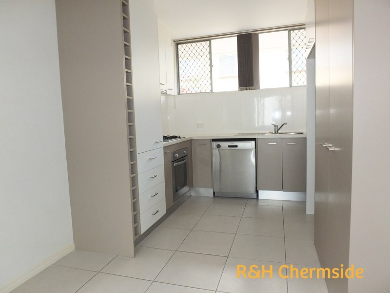 2/57 Wallace St, Chermside QLD 4032