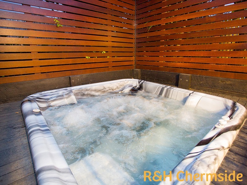 9 Baroona Rd, Bray Park QLD 4500