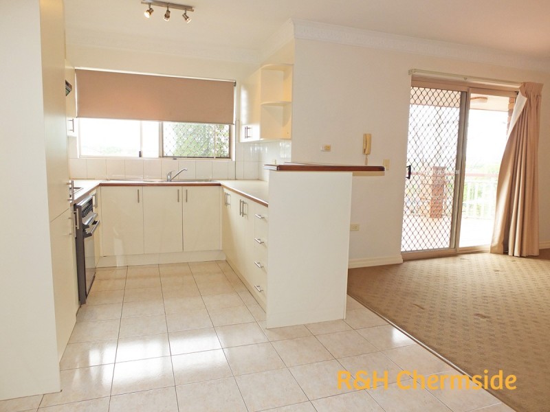 4/2 Henry St, Chermside QLD 4032