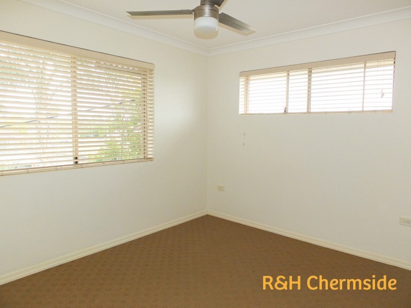 4/2 Henry St, Chermside QLD 4032