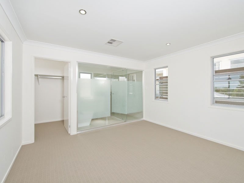 4/18 Emerald Street, Kedron QLD 4031
