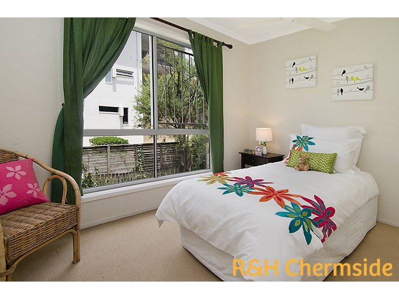 4/12 Sammells Dr, Chermside QLD 4032