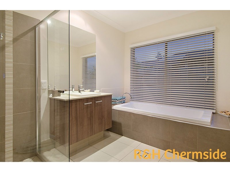 18 MCILLWRAITH RD, Joyner QLD 4500