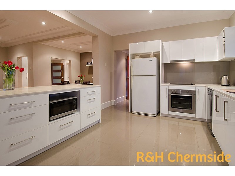 25 Bernard St, Brighton QLD 4017