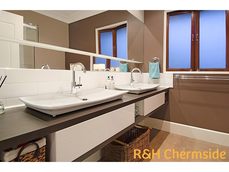 25 Bernard St, Brighton QLD 4017