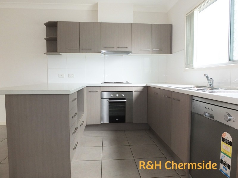 1/27 Grasspan Street, Zillmere QLD 4034