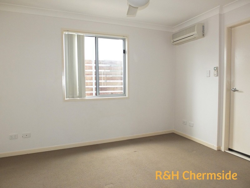 1/27 Grasspan Street, Zillmere QLD 4034