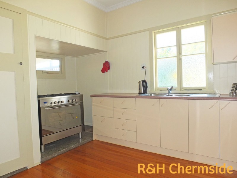 2 Evans St, Kedron QLD 4031