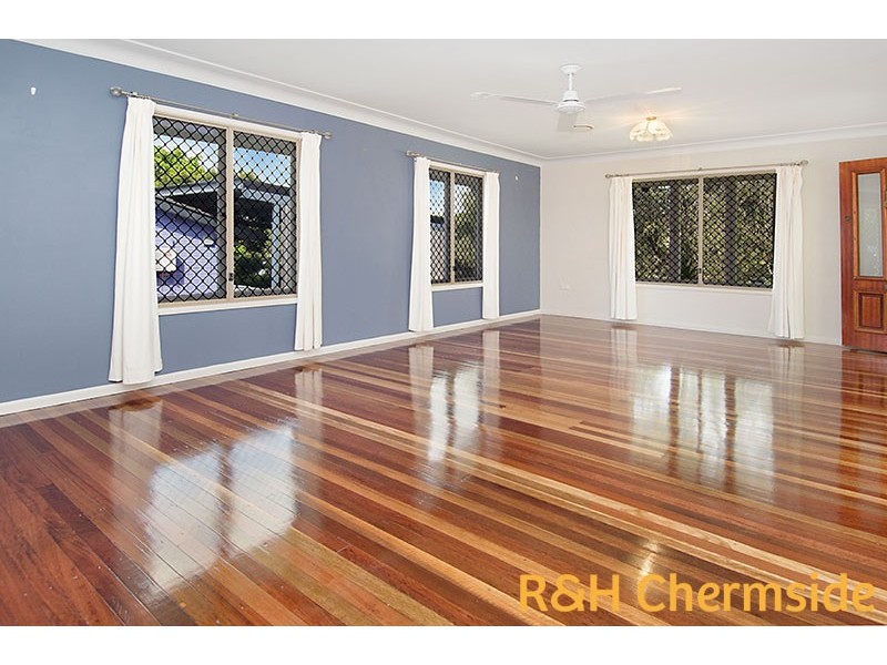 9 Whittaker St, Chermside West QLD 4032