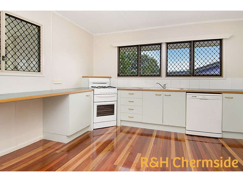 9 Whittaker St, Chermside West QLD 4032