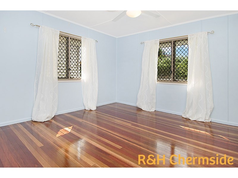 9 Whittaker St, Chermside West QLD 4032