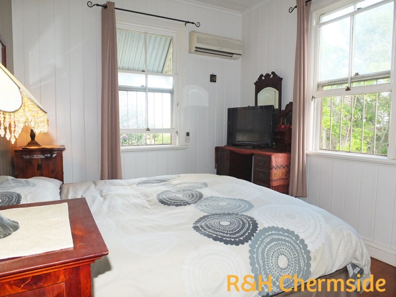 554 Robinson Rd, Aspley QLD 4034