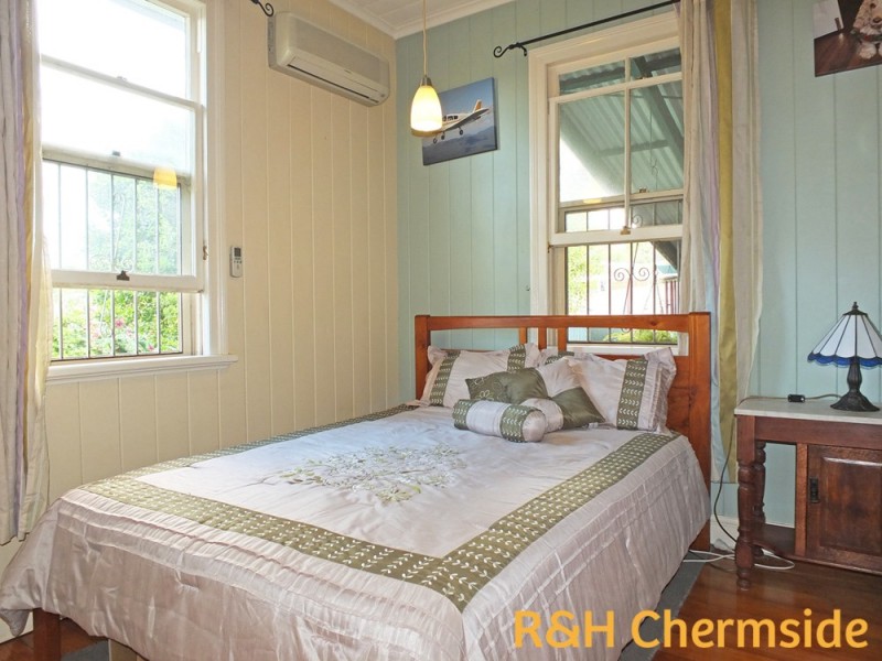 554 Robinson Rd, Aspley QLD 4034