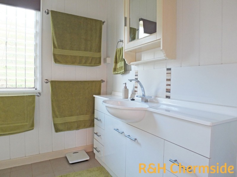 554 Robinson Rd, Aspley QLD 4034