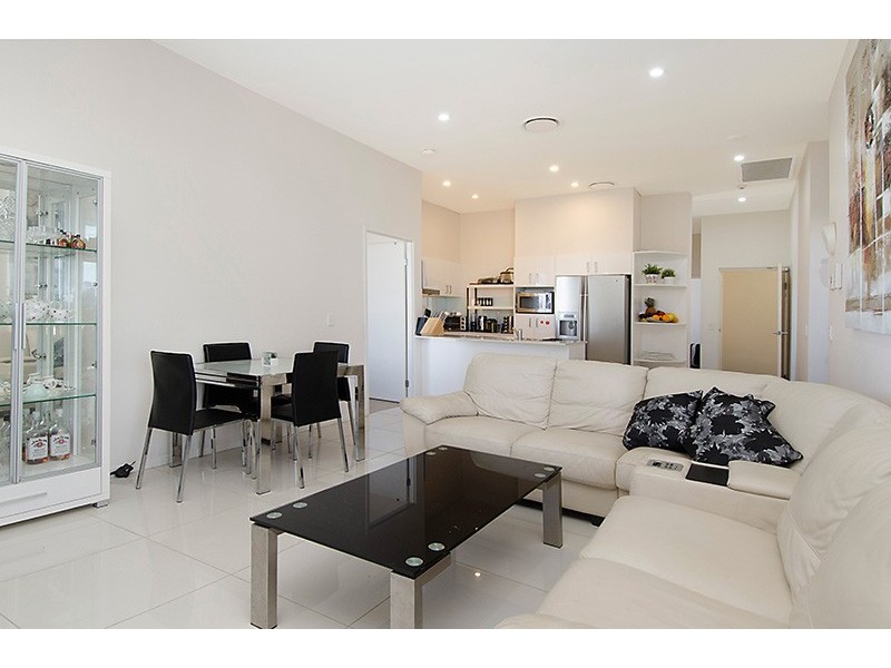 801/20 Playfield St, Chermside QLD 4032