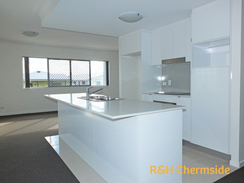 2/15 Zenith Avenue, Chermside QLD 4032