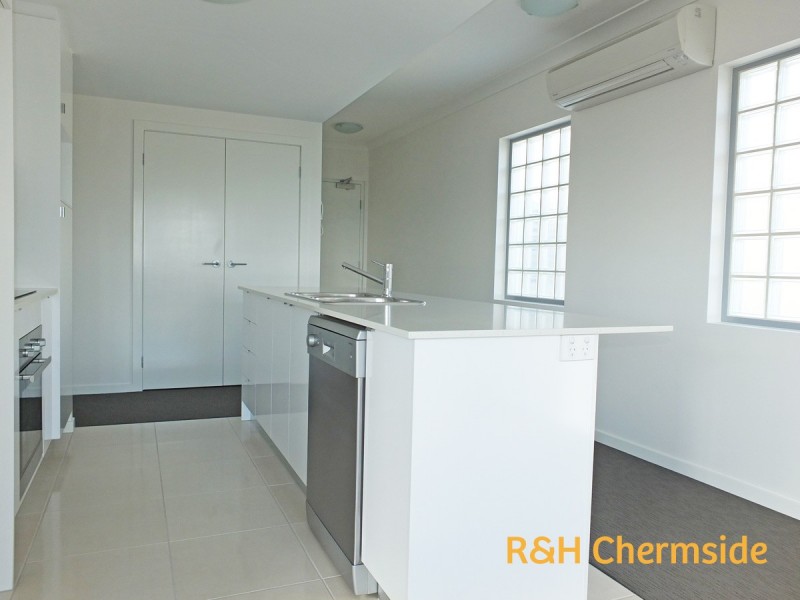 2/15 Zenith Avenue, Chermside QLD 4032