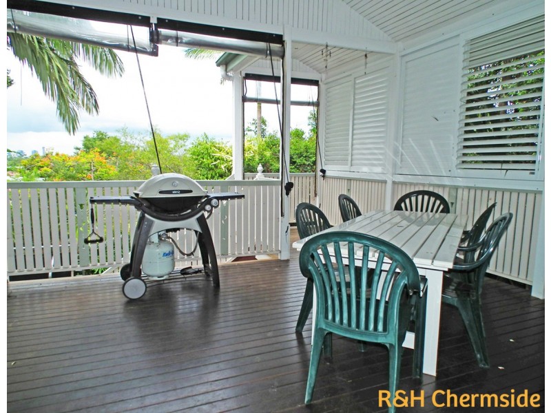 6 Waroon St, Stafford QLD 4053