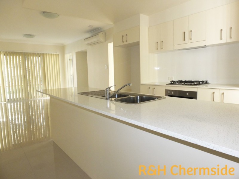 2/3 Tabbil Street, Zillmere QLD 4034