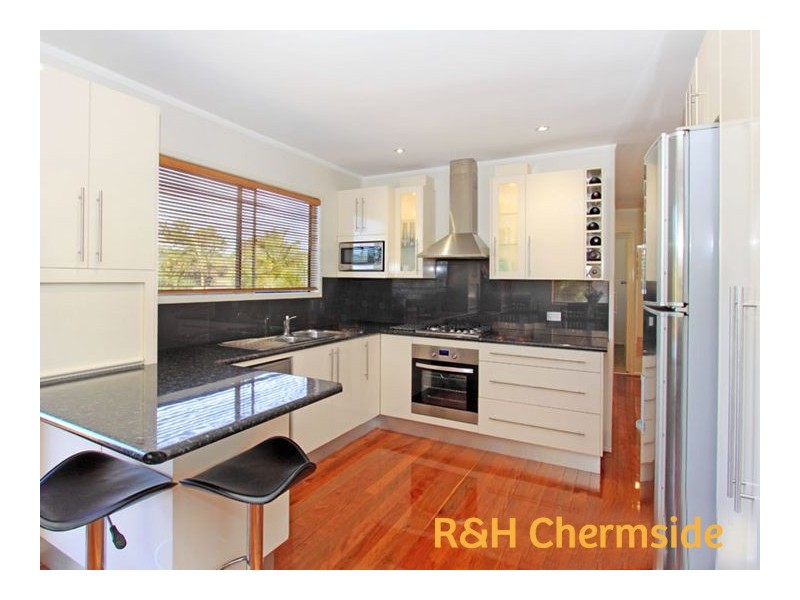 4 Caradon Street, Albany Creek QLD 4035